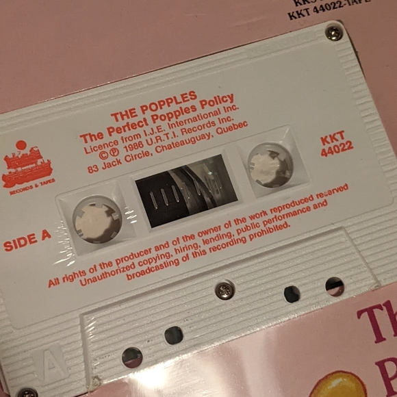 BNIP Vintage Popples Cassette and Cut Out Figures - Picture 10 of 11
